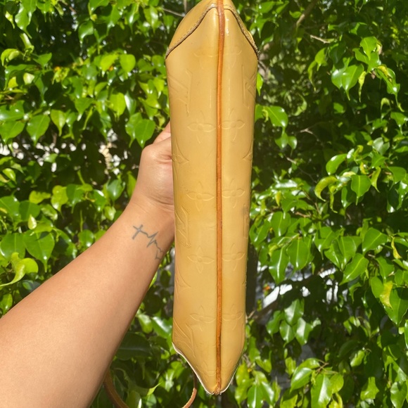 Louis Vuitton shoulder bag - Picture 10 of 16